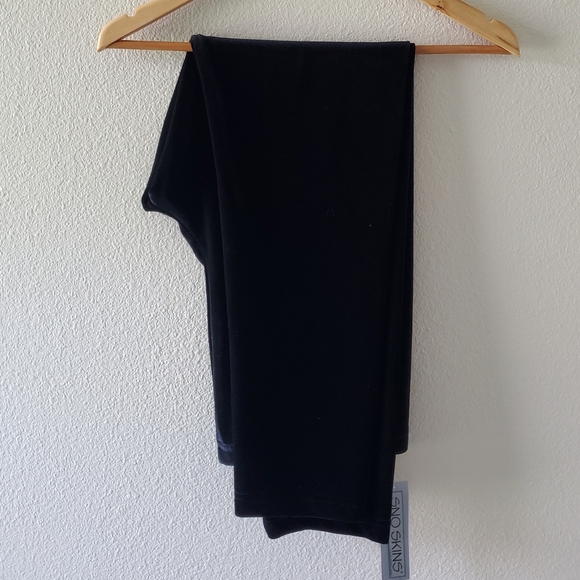 ❄️ SNO SKINS XL USA-Made Black Velvet Blouse + Dress Pants Matching Set - Picture 8 of 12